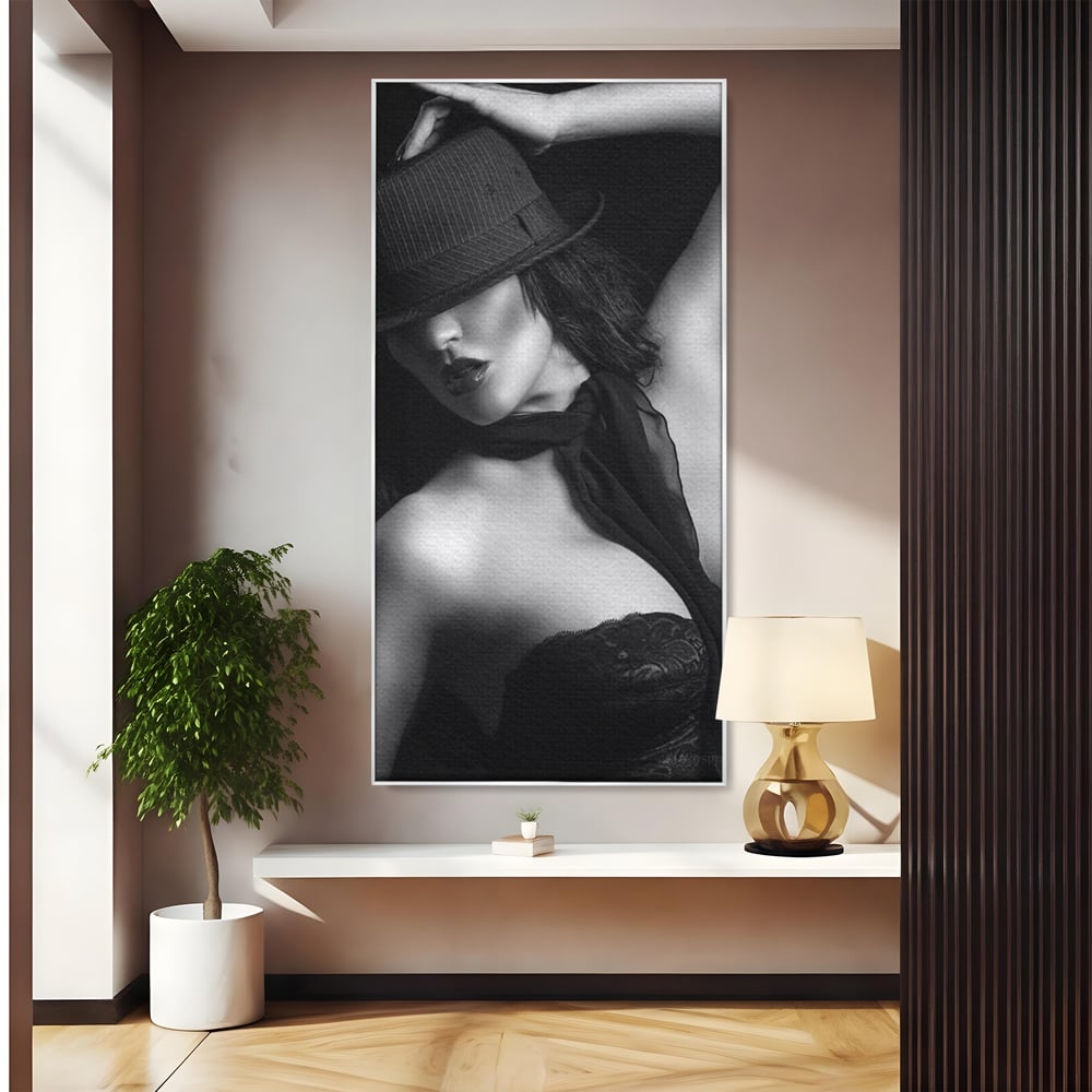 Tablou Canvas Premium, LuxCanva® P1005, Atingerea Misterului, Dantela, Negru, Seductie, Noir, Esarfa, Palarie, Dramatic, Cinematic, Fotografie, Buze, Detalii, Sexy, Living, Dormitor