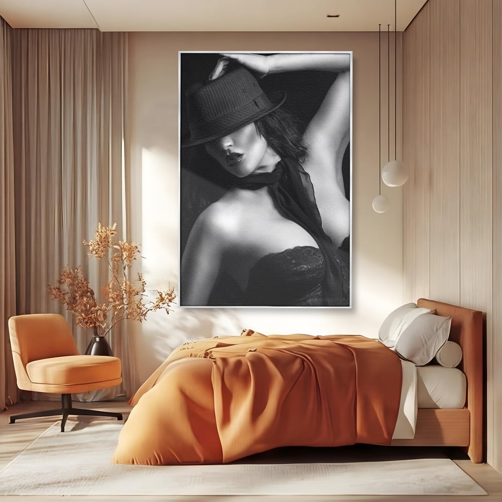 Tablou Canvas Premium, LuxCanva® P1005, Atingerea Misterului, Dantela, Negru, Seductie, Noir, Esarfa, Palarie, Dramatic, Cinematic, Fotografie, Buze, Detalii, Sexy, Living, Dormitor