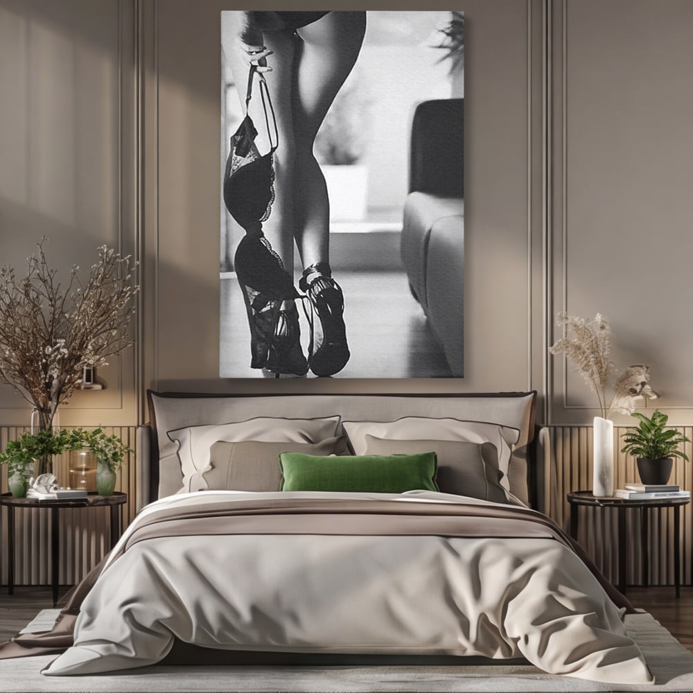 Tablou Canvas Premium, LuxCanva® P1014, Femeia care Pleacă, Picioare, Pantofi, Toc, Dresuri, Pasi, Catifea, Noapte, Intalnire, Scena, Film, Ganduri, Tacere, Aventura, Living, Dormitor