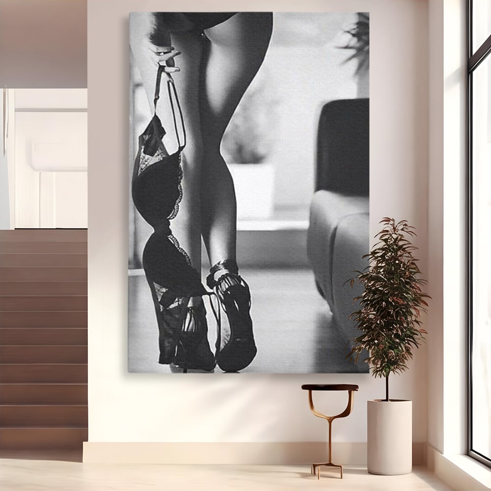 Tablou Canvas Premium, LuxCanva® P1014, Femeia care Pleacă, Picioare, Pantofi, Toc, Dresuri, Pasi, Catifea, Noapte, Intalnire, Scena, Film, Ganduri, Tacere, Aventura, Living, Dormitor