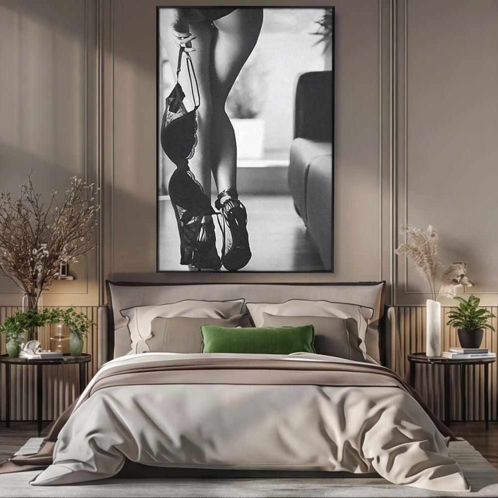 Tablou Canvas Premium, LuxCanva® P1014, Femeia care Pleacă, Picioare, Pantofi, Toc, Dresuri, Pasi, Catifea, Noapte, Intalnire, Scena, Film, Ganduri, Tacere, Aventura, Living, Dormitor