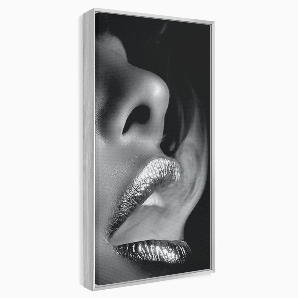 Tablou Canvas Premium, LuxCanva® P1017, Soapta de Argint, Buze, Fum, Metalic, Glamour, Alb, Negru, Seductie, Umbra, Feminitate, Dormitor, Living
