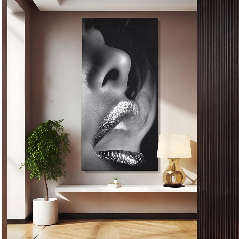 Tablou Canvas Premium, LuxCanva® P1017, Soapta de Argint, Buze, Fum, Metalic, Glamour, Alb, Negru, Seductie, Umbra, Feminitate, Dormitor, Living