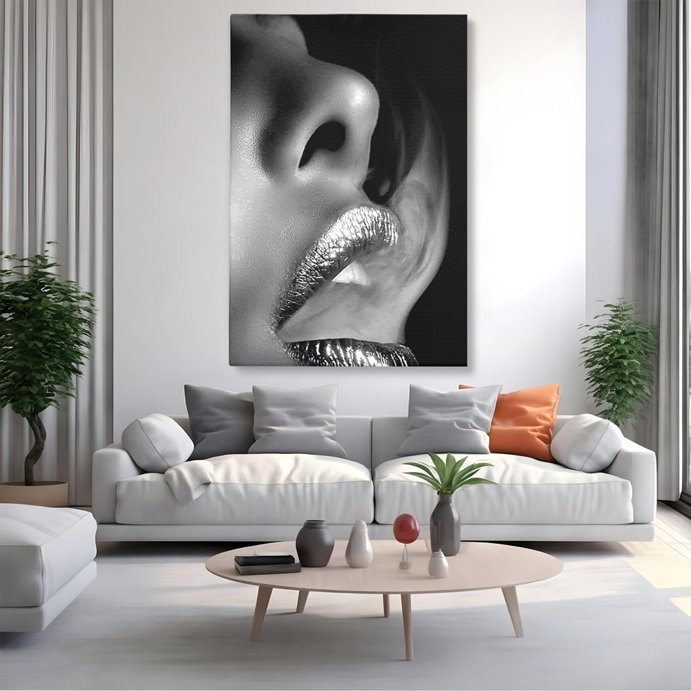 Tablou Canvas Premium, LuxCanva® P1017, Soapta de Argint, Buze, Fum, Metalic, Glamour, Alb, Negru, Seductie, Umbra, Feminitate, Dormitor, Living