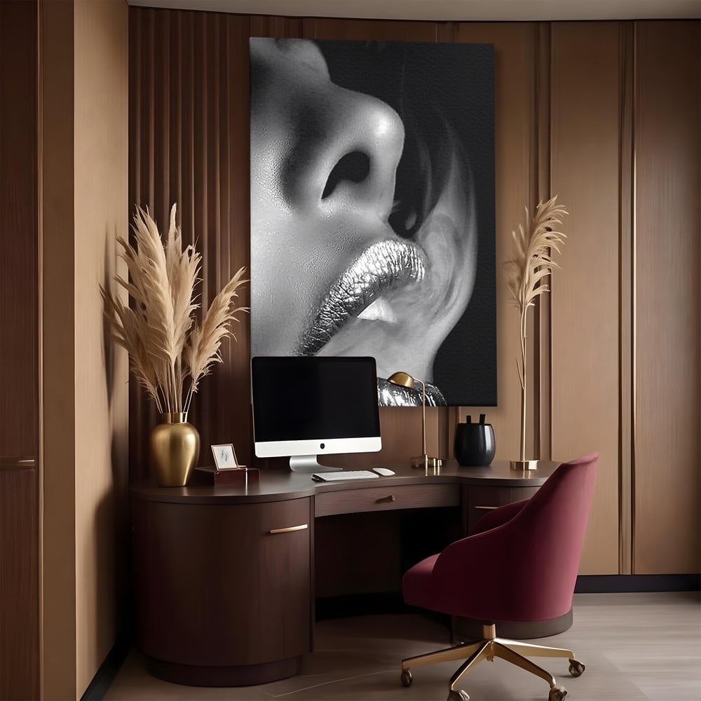 Tablou Canvas Premium, LuxCanva® P1017, Soapta de Argint, Buze, Fum, Metalic, Glamour, Alb, Negru, Seductie, Umbra, Feminitate, Dormitor, Living