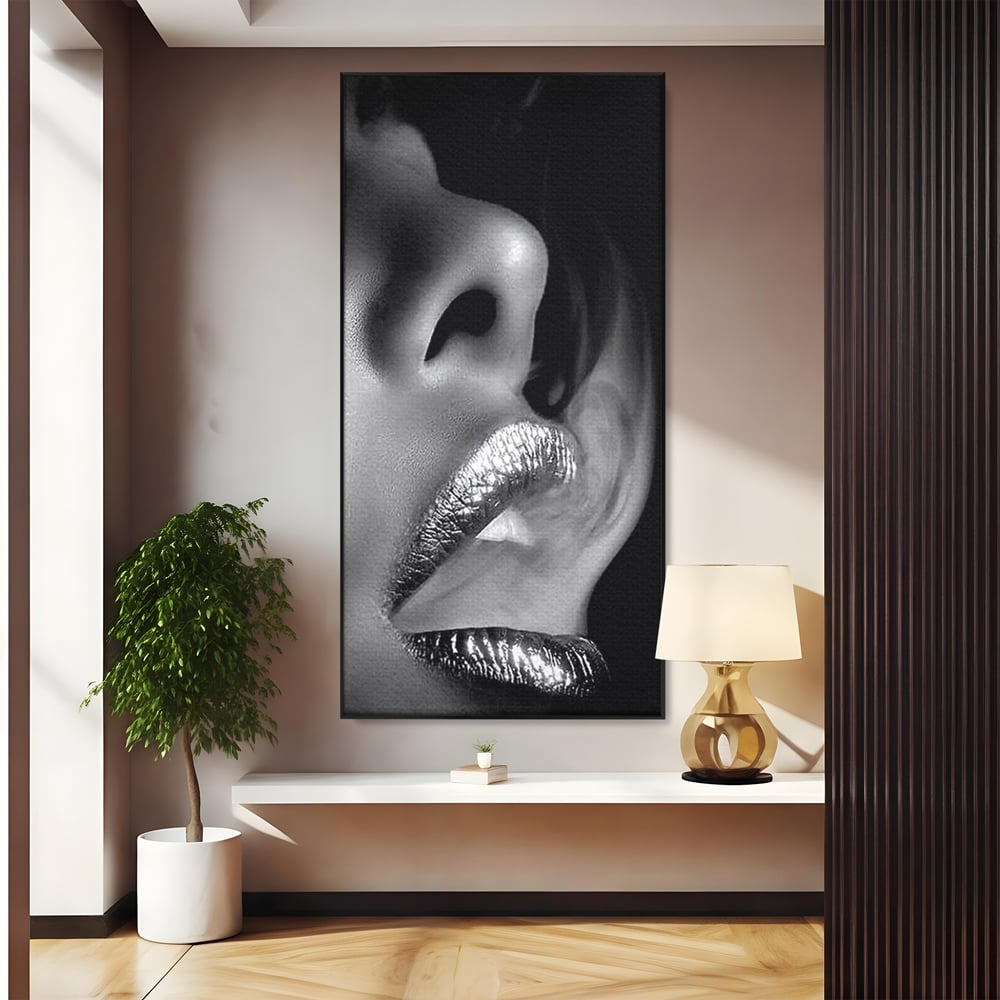 Tablou Canvas Premium, LuxCanva® P1017, Soapta de Argint, Buze, Fum, Metalic, Glamour, Alb, Negru, Seductie, Umbra, Feminitate, Dormitor, Living