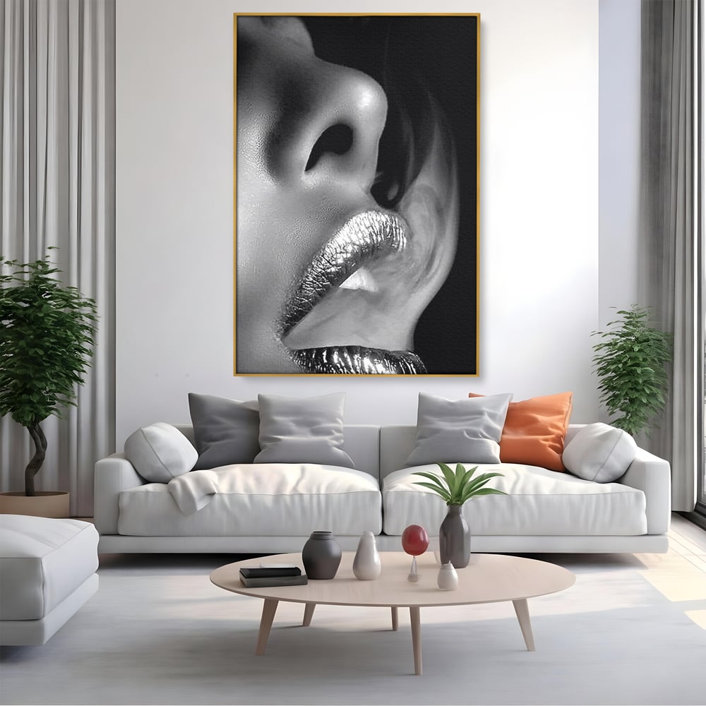 Tablou Canvas Premium, LuxCanva® P1017, Soapta de Argint, Buze, Fum, Metalic, Glamour, Alb, Negru, Seductie, Umbra, Feminitate, Dormitor, Living