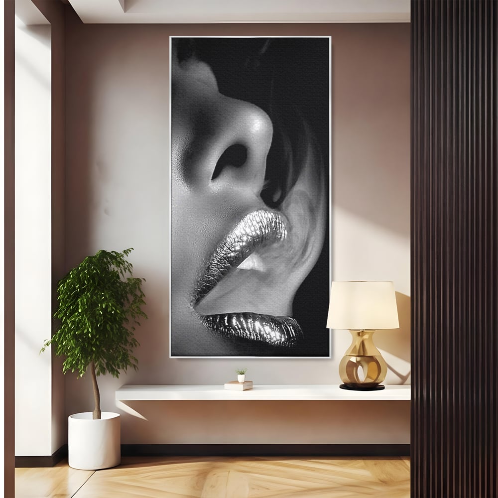 Tablou Canvas Premium, LuxCanva® P1017, Soapta de Argint, Buze, Fum, Metalic, Glamour, Alb, Negru, Seductie, Umbra, Feminitate, Dormitor, Living