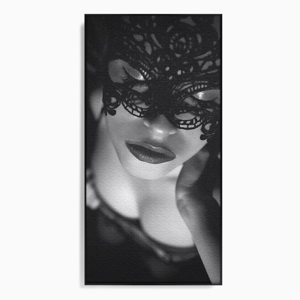 Tablou Canvas Premium, LuxCanva® P1037, Masca Pasională, Masca, Dantela, Negru, Monocrom, Senzualitate, Pasiune, Frumusete, Seducator, Mister, Dramatism, Living, Dormitor