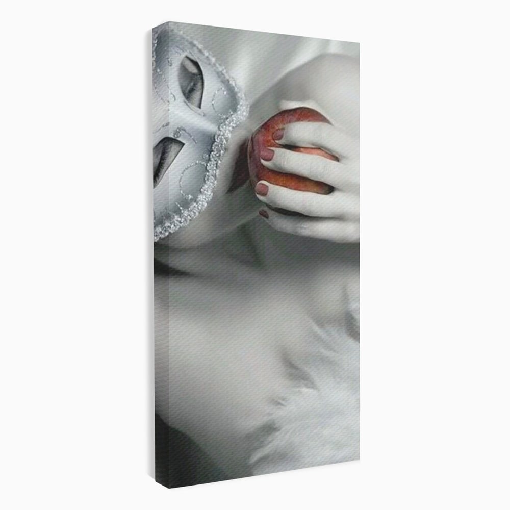 Tablou Canvas Premium, LuxCanva® P1038, Între Puritate și Păcat, Masca, Dantela, Alb, Mar, Rosu, Pacat, Inocenta, Dorinta, Privire, Fior, Tentatie, Fruct, Interzis, Living, Dormitor