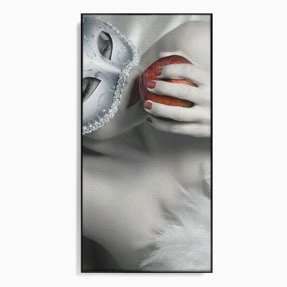 Tablou Canvas Premium, LuxCanva® P1038, Între Puritate și Păcat, Masca, Dantela, Alb, Mar, Rosu, Pacat, Inocenta, Dorinta, Privire, Fior, Tentatie, Fruct, Interzis, Living, Dormitor