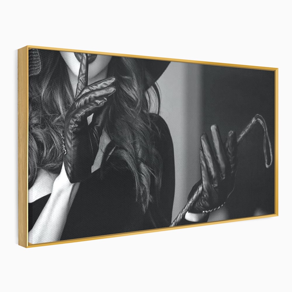 Tablou Canvas Premium, LuxCanva® P1047, Puterea din Mănuși, Autoritate, Manusi, Eleganta, Palarie, Putere, Feminina, Teatralitate, Senzualitate, Provocare, Sexy, Living, Dormitor