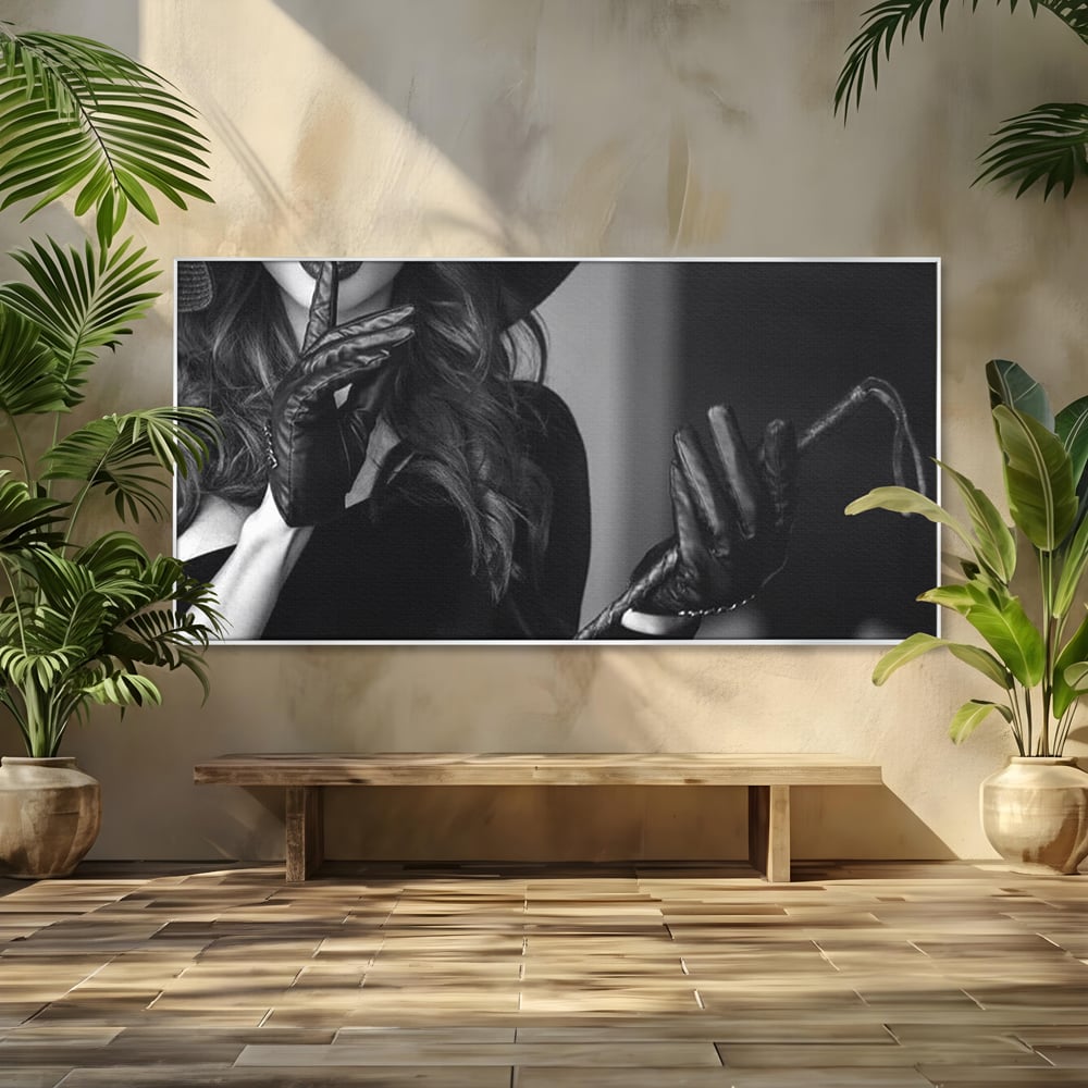 Tablou Canvas Premium, LuxCanva® P1047, Puterea din Mănuși, Autoritate, Manusi, Eleganta, Palarie, Putere, Feminina, Teatralitate, Senzualitate, Provocare, Sexy, Living, Dormitor
