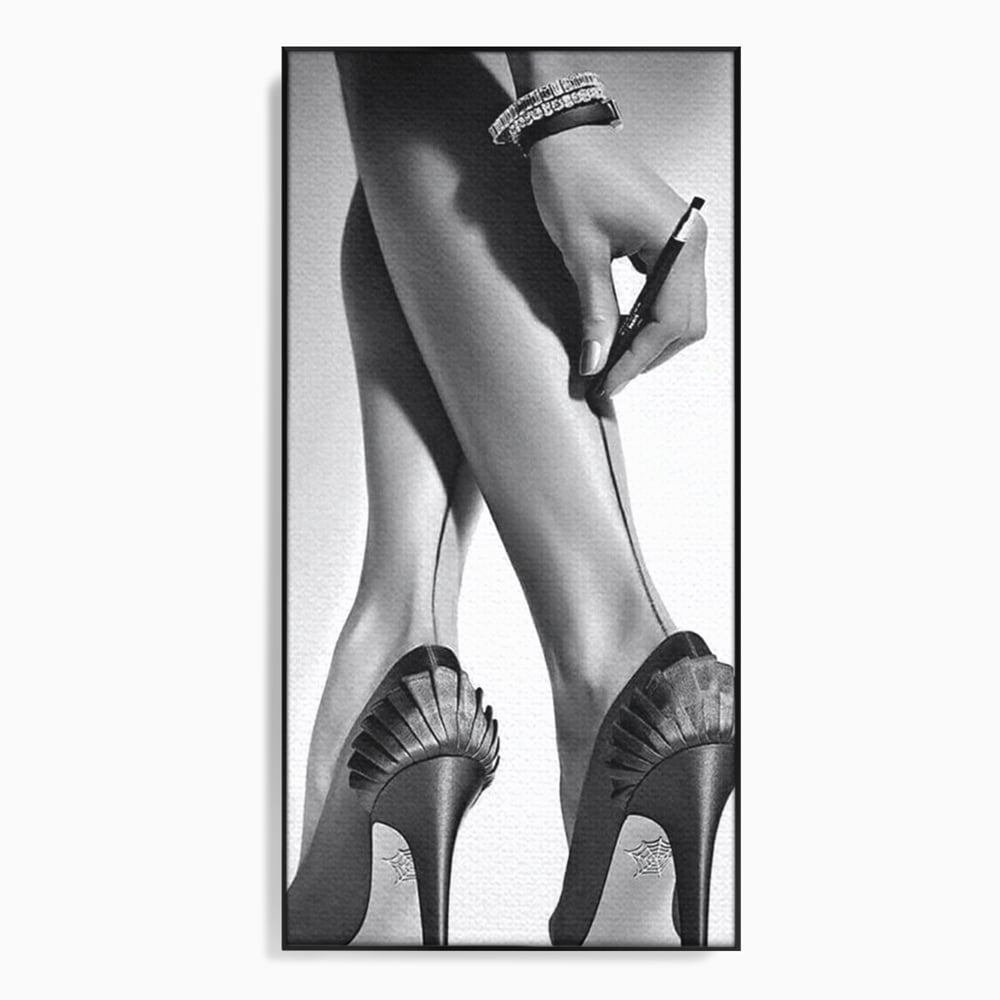 Tablou Canvas Premium, LuxCanva® P1052, Rafinament in Miscare, Dres, Linie, Pantofi, Tocuri, Pasi, Eleganta, Arta, Moda, Glamour, Picioare, Detaliu, Alb, Negru, Living, Dormitor