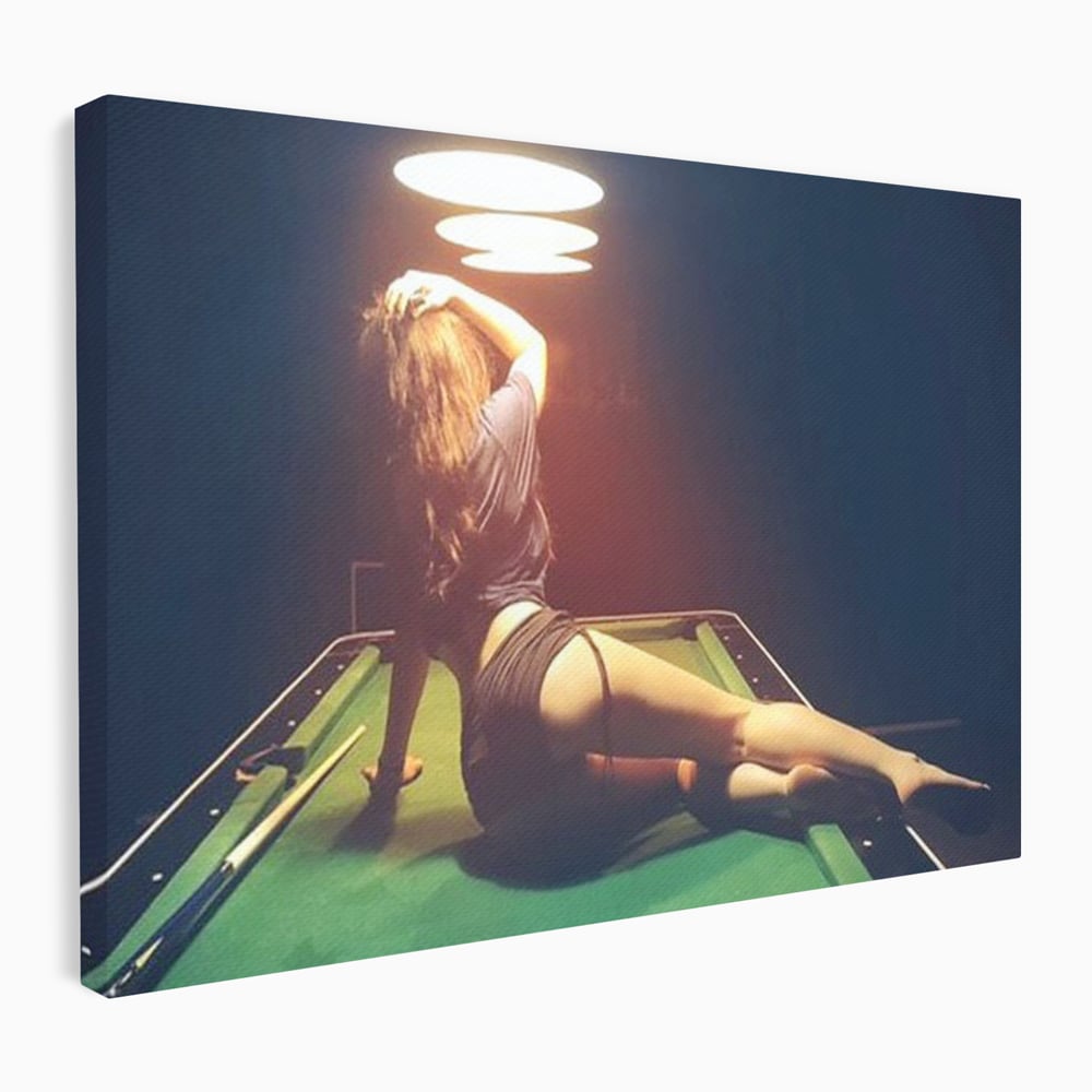 Leinwand Wandkunst Canvas Premium, LuxCanva® P1056, Billardtisch, Spiel, Zimmer, Nacht, Tisch, Grün, Silhouette, Silhouette, Atmosphäre, Spaß, sinnlich, filmisch, Queue, Kugeln, Abend, Wohnen, Schlafzimmer