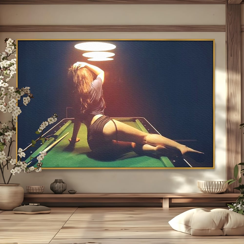 Leinwand Wandkunst Canvas Premium, LuxCanva® P1056, Billardtisch, Spiel, Zimmer, Nacht, Tisch, Grün, Silhouette, Silhouette, Atmosphäre, Spaß, sinnlich, filmisch, Queue, Kugeln, Abend, Wohnen, Schlafzimmer