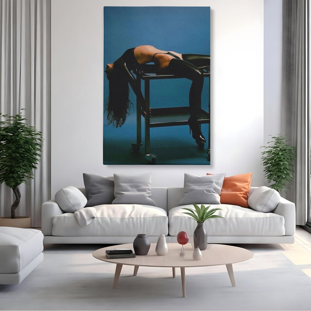 Tablou Canvas Premium, LuxCanva® P1057, Coregrafia Trupului, Gravitatie, Senzual, Lumina, Umbre, Corp, Iubire, Dezlantuire, Timiditate, Cizme, Albastru, Masa, Echilibru, Living, Dormitor