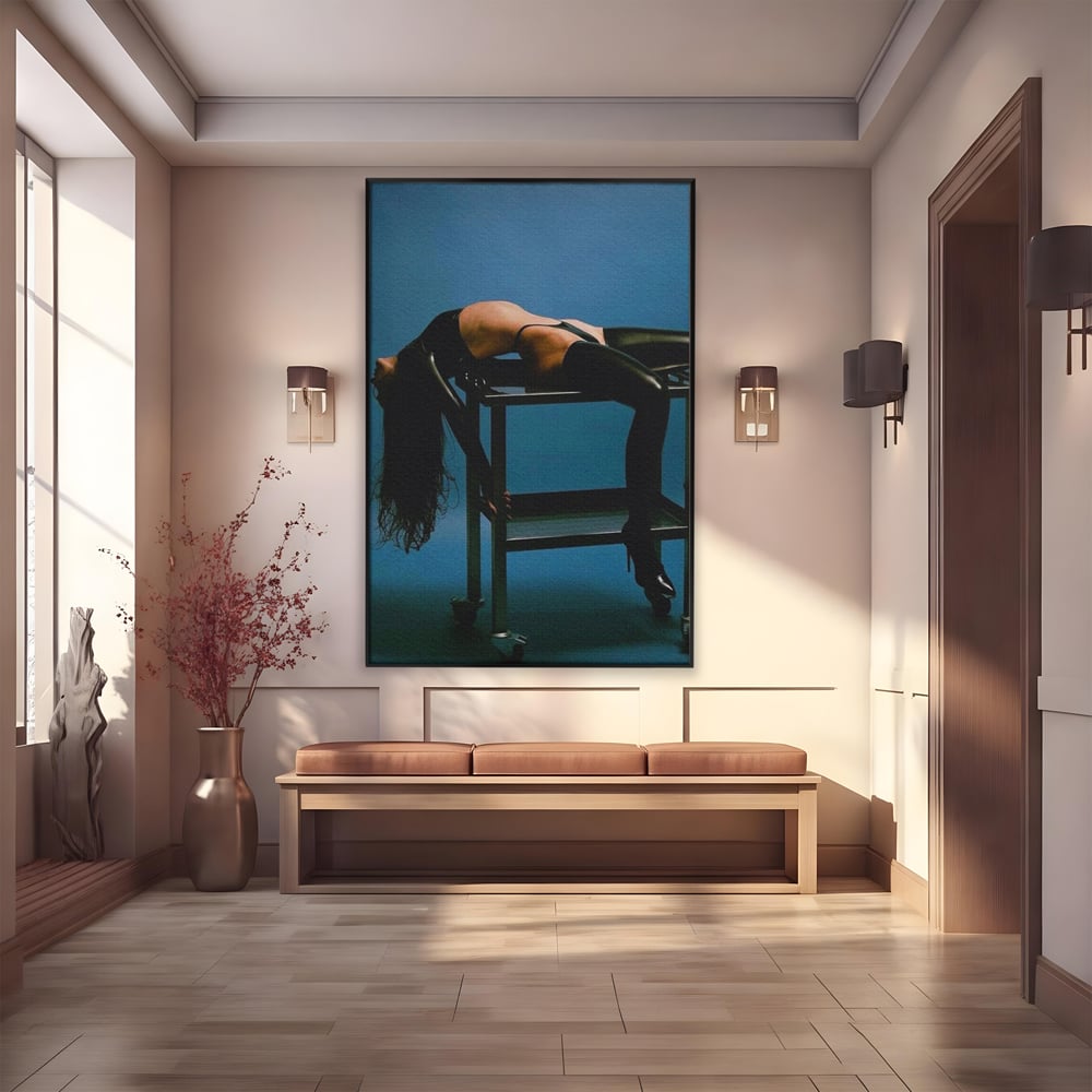 Tablou Canvas Premium, LuxCanva® P1057, Coregrafia Trupului, Gravitatie, Senzual, Lumina, Umbre, Corp, Iubire, Dezlantuire, Timiditate, Cizme, Albastru, Masa, Echilibru, Living, Dormitor