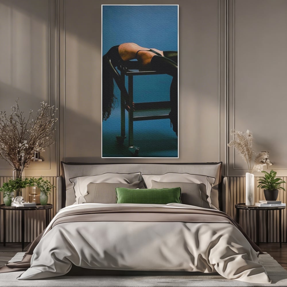 Tablou Canvas Premium, LuxCanva® P1057, Coregrafia Trupului, Gravitatie, Senzual, Lumina, Umbre, Corp, Iubire, Dezlantuire, Timiditate, Cizme, Albastru, Masa, Echilibru, Living, Dormitor