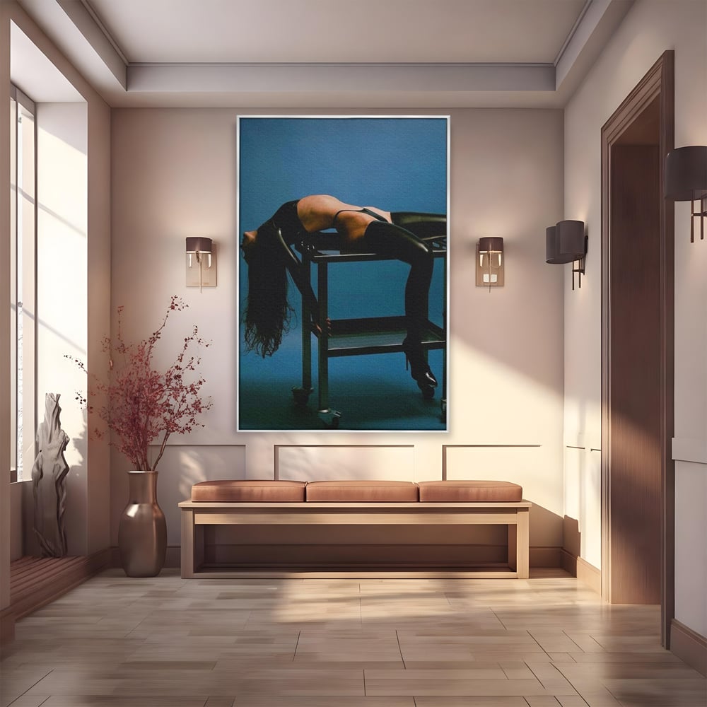 Tablou Canvas Premium, LuxCanva® P1057, Coregrafia Trupului, Gravitatie, Senzual, Lumina, Umbre, Corp, Iubire, Dezlantuire, Timiditate, Cizme, Albastru, Masa, Echilibru, Living, Dormitor