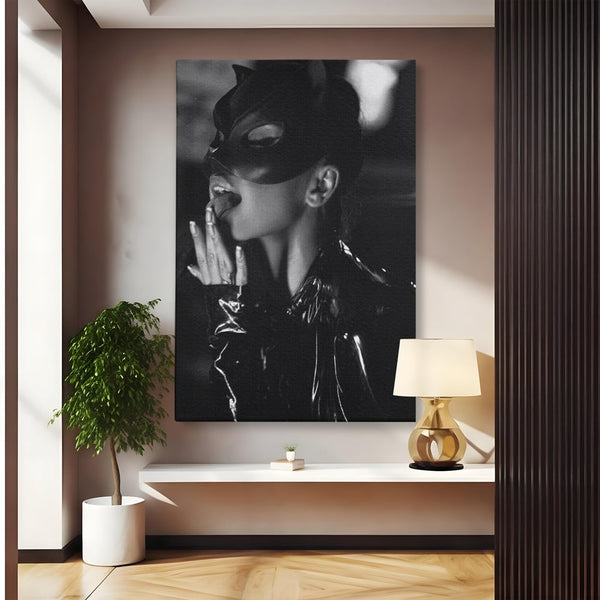Leinwand Premium Canvas Wandkunst, LuxCanva® P1058, Im Zeichen der Katze, Maske, Exzentrisch, Identität, Schwarz, Nächtlich, Spiel, Ritual, Katze, Kostüm, Sinnlich, Provokativ, Wohnen, Schlafzimmer