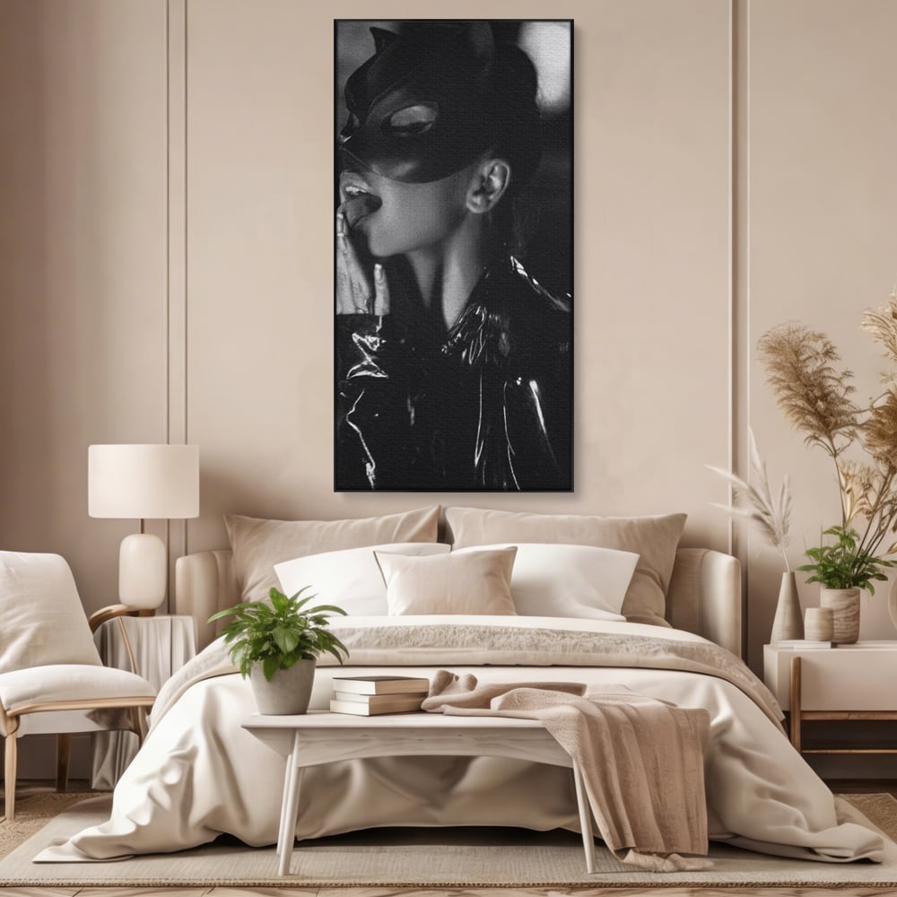Leinwand Premium Canvas Wandkunst, LuxCanva® P1058, Im Zeichen der Katze, Maske, Exzentrisch, Identität, Schwarz, Nächtlich, Spiel, Ritual, Katze, Kostüm, Sinnlich, Provokativ, Wohnen, Schlafzimmer