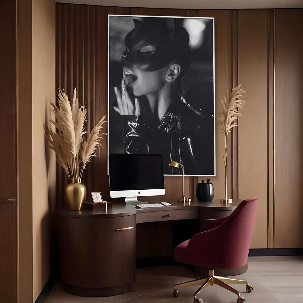 Leinwand Premium Canvas Wandkunst, LuxCanva® P1058, Im Zeichen der Katze, Maske, Exzentrisch, Identität, Schwarz, Nächtlich, Spiel, Ritual, Katze, Kostüm, Sinnlich, Provokativ, Wohnen, Schlafzimmer
