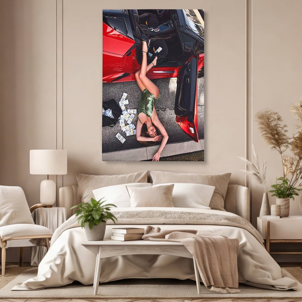 Leinwand Wandkunst Canvas Premium, LuxCanva® P1064, Falling In Temptation, Luxus, opulent, sexy, Banknoten, Auto, Frau, Geld, Verführung, Schlafzimmer, Wohnzimmer