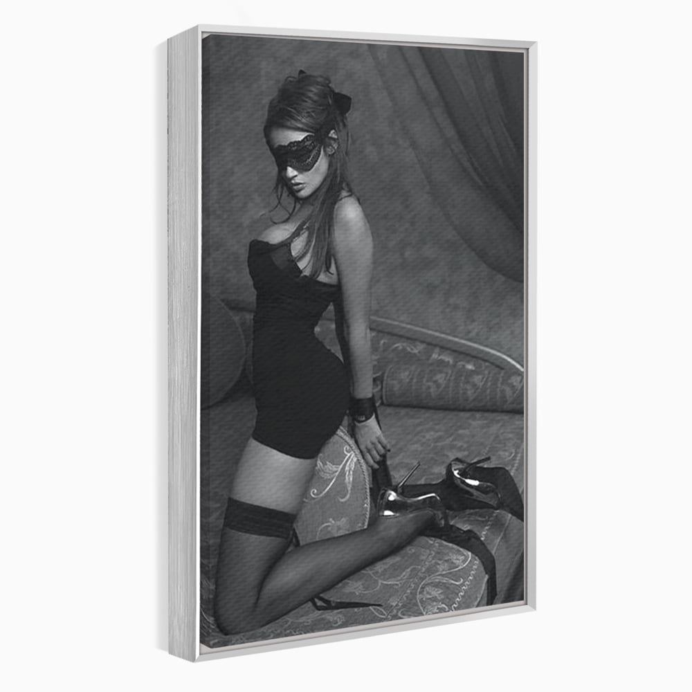Tablou Canvas Premium, LuxCanva® P1070, Prizoniera Noptii, Tocuri, Femeie, Boudoir, Alb, Negru, Masca, Sexy, Seductie, Intimitate, Dormitor, Living
