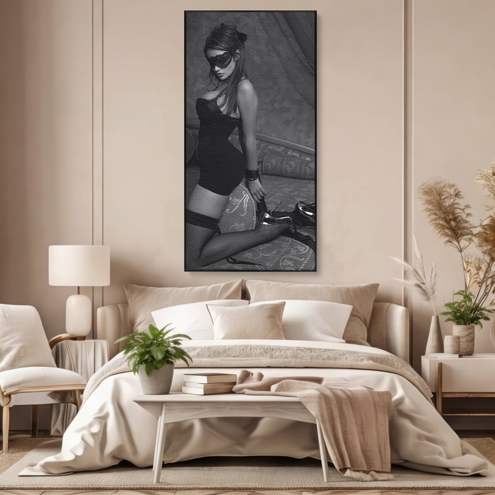 Tablou Canvas Premium, LuxCanva® P1070, Prizoniera Noptii, Tocuri, Femeie, Boudoir, Alb, Negru, Masca, Sexy, Seductie, Intimitate, Dormitor, Living