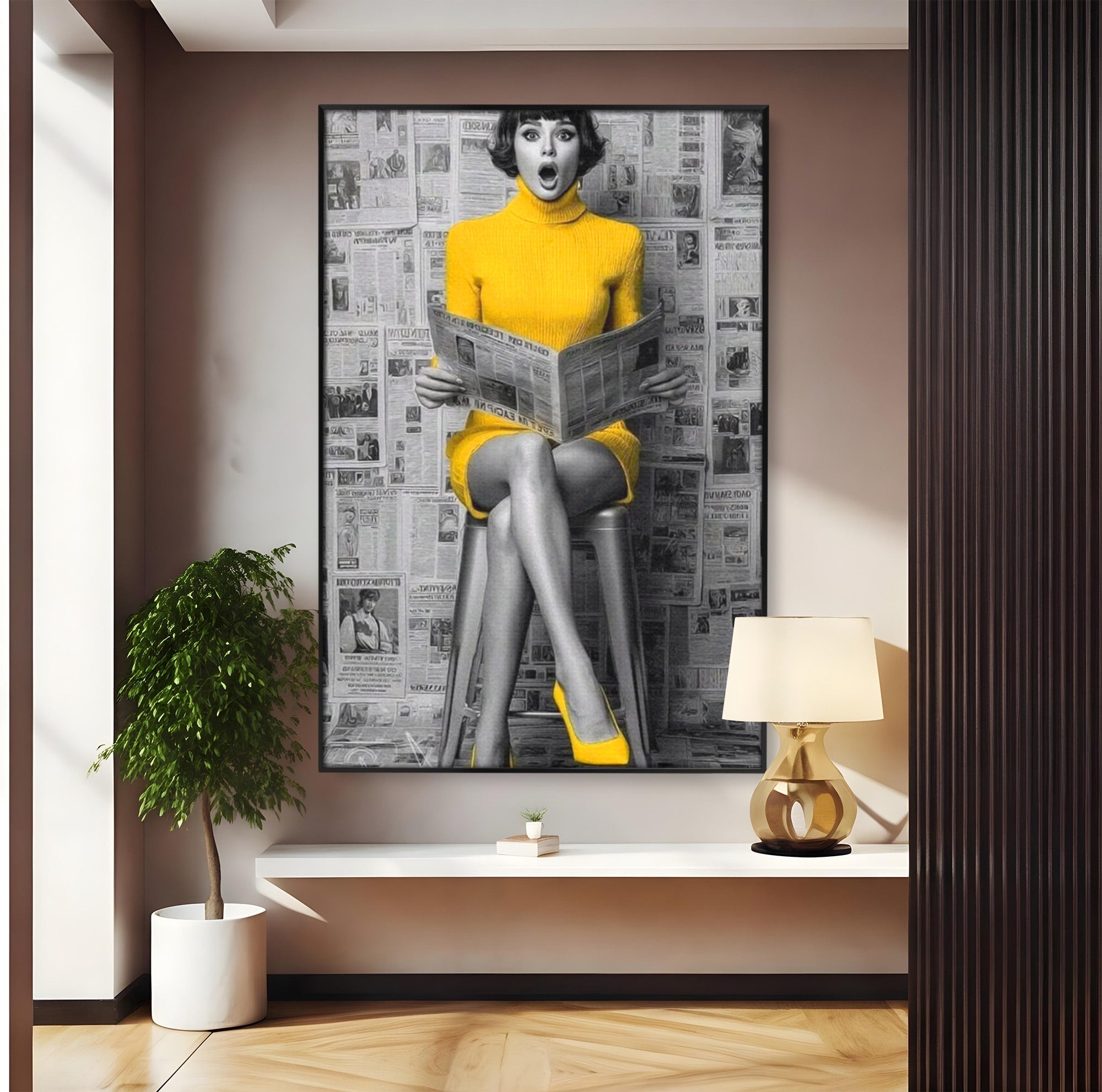 Tablou Canvas Premium LuxCanva® PI1280, Femeie Citind Ziarul, Galben, Scaun, Moda, Retro, Living, Culori Vibrante