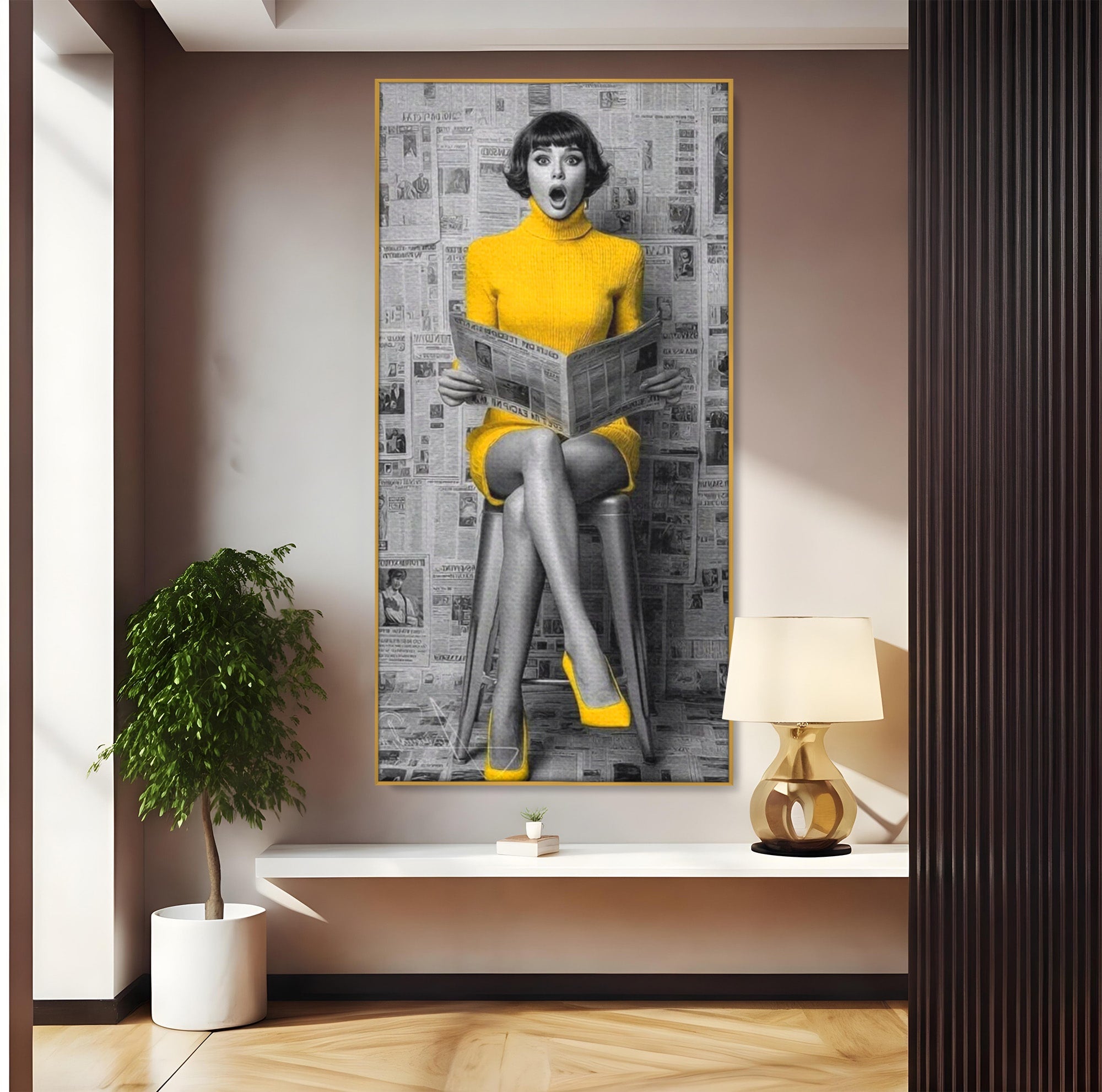 Tablou Canvas Premium LuxCanva® PI1280, Femeie Citind Ziarul, Galben, Scaun, Moda, Retro, Living, Culori Vibrante