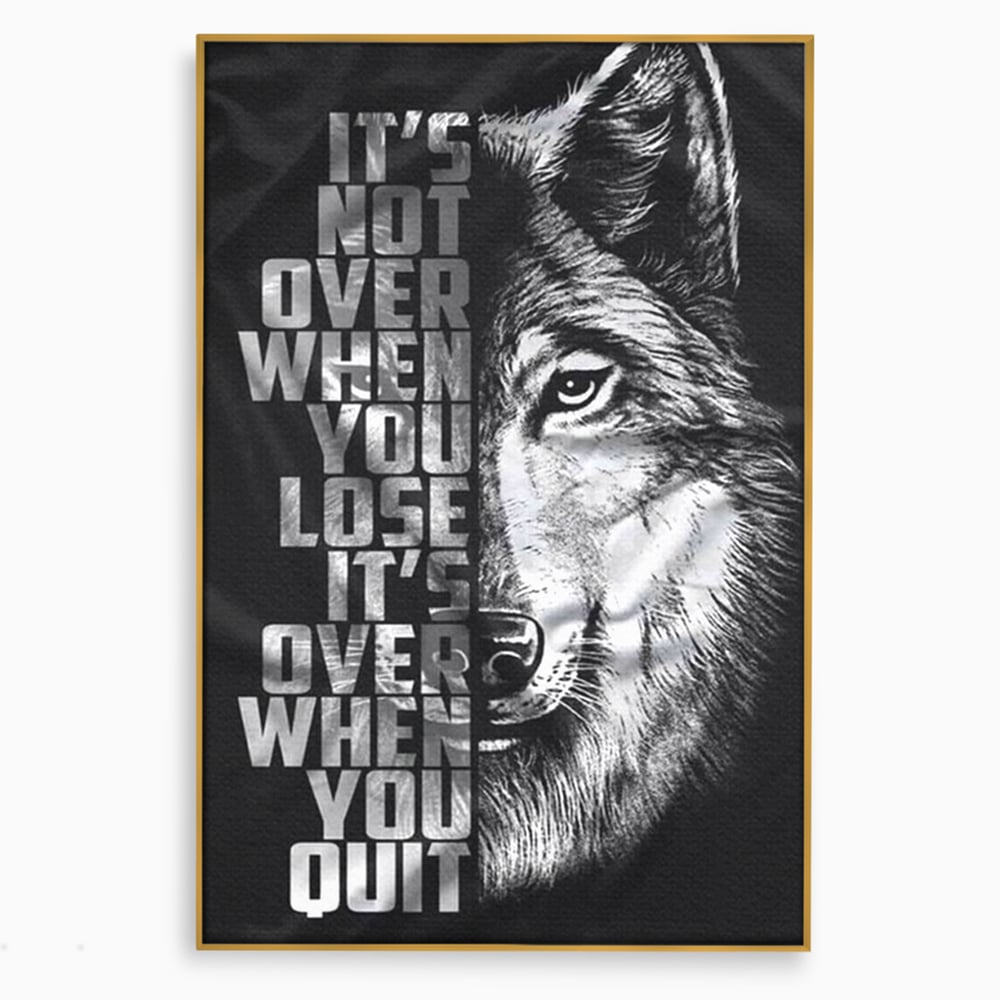 Tablou Canvas Premium, LuxCanva® Q1009, Lupta Continua,  Lup, Supravietuire, Instinct, Loialitate, Spirit, Salbatic, Portret, Alb, Negru, Privire, Chip, Sportivi, Vointa, Motivatie, Birou, Dormitor