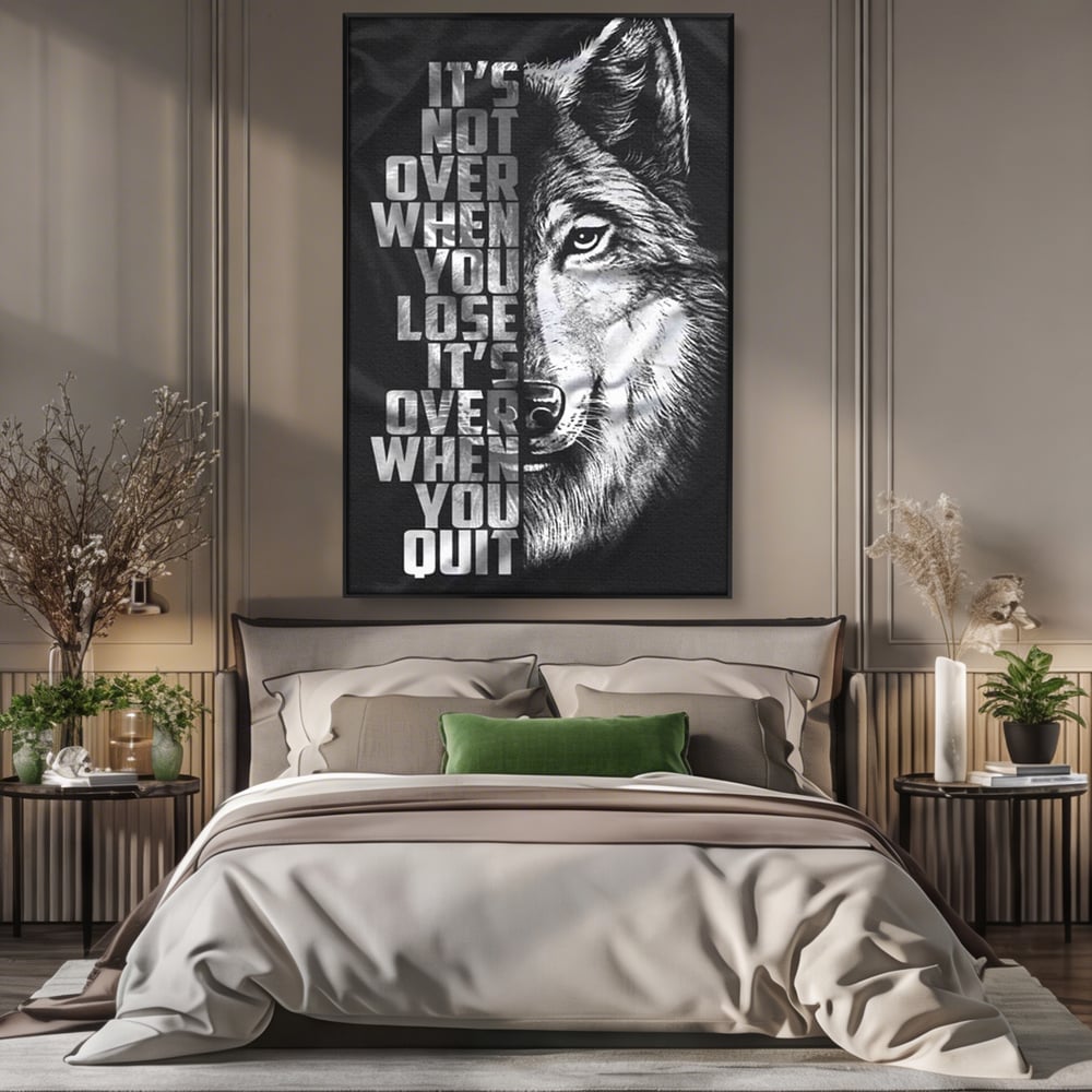 Tablou Canvas Premium, LuxCanva® Q1009, Lupta Continua,  Lup, Supravietuire, Instinct, Loialitate, Spirit, Salbatic, Portret, Alb, Negru, Privire, Chip, Sportivi, Vointa, Motivatie, Birou, Dormitor