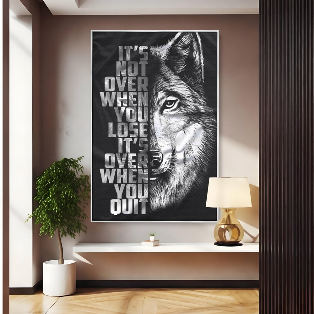 Tablou Canvas Premium, LuxCanva® Q1009, Lupta Continua,  Lup, Supravietuire, Instinct, Loialitate, Spirit, Salbatic, Portret, Alb, Negru, Privire, Chip, Sportivi, Vointa, Motivatie, Birou, Dormitor