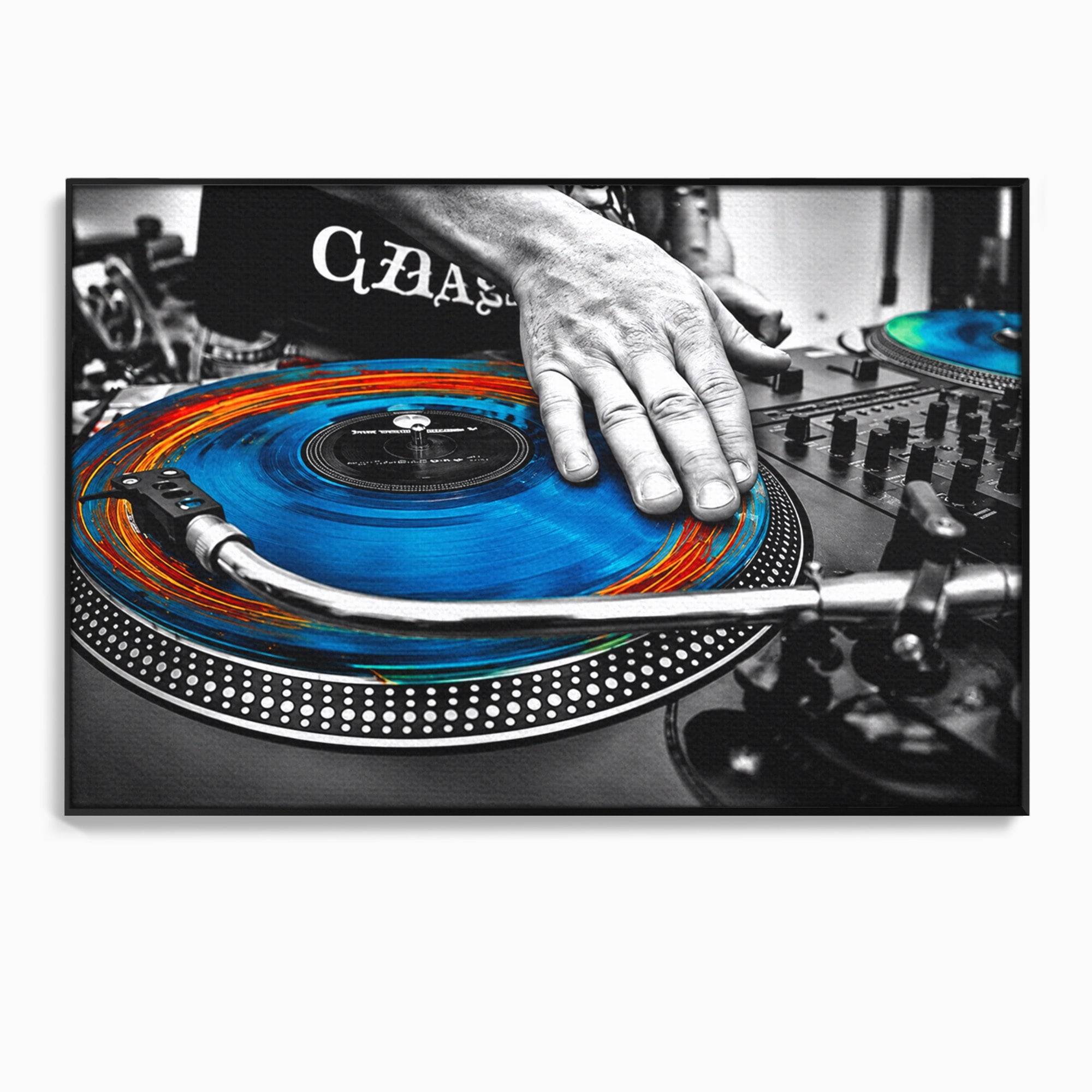 Tablou Canvas Premium LuxCanva® R1060, DJ La Platane, DJ, Muzica, Vinil, Mana, Living, Modern, Energetic, Culori Vibrante
