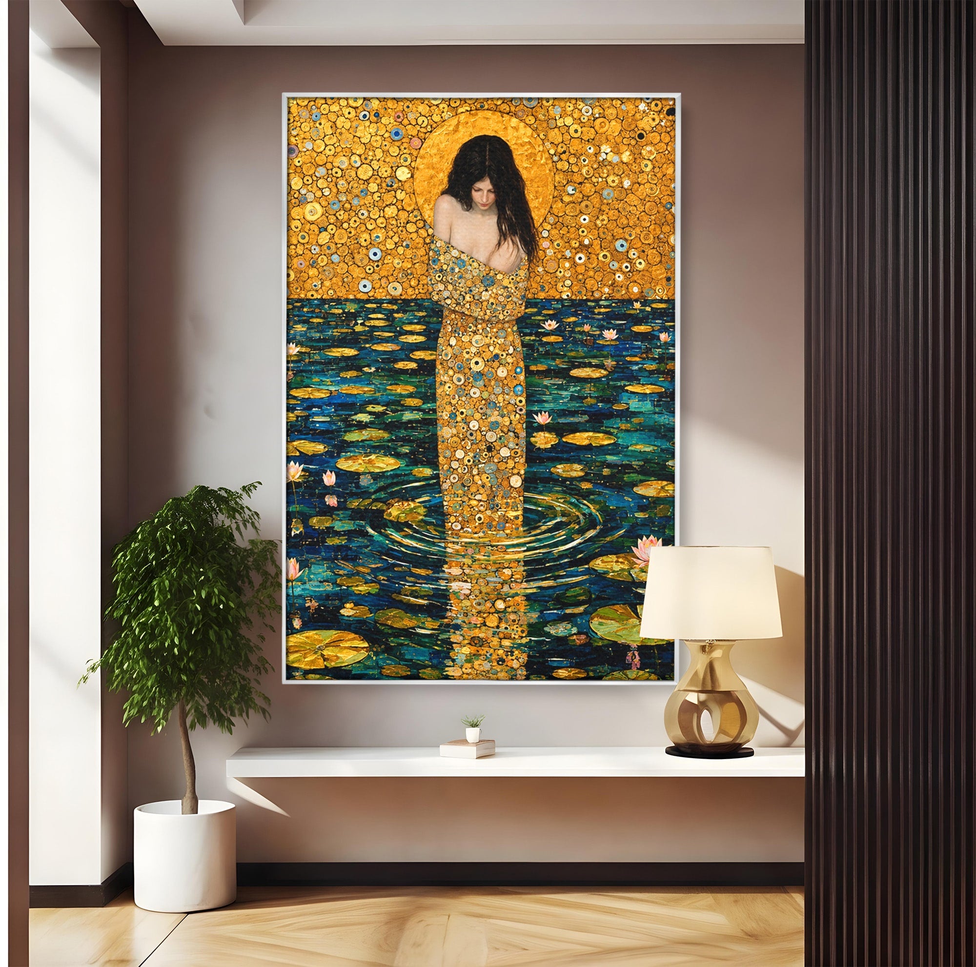 Tablou Canvas Premium LuxCanva® U1044, Femeie In Apele Aurite, Aur, Floare De Lotus, Meditatie, Femeie, Apa, Living, Dormitor, Culori Vibrante