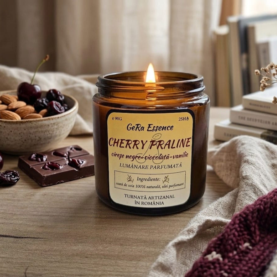 Lumanare parfumata din soia, GeRa Essence, Cherry Praline - Cirese negre, vanilie, ciocolata, gourmand, handmade, ceara naturala, ardere 25h, 90 g