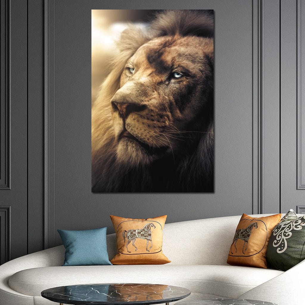 tablou canvas cu portretul unui leu cu ochi albastri, pe fundal luminat