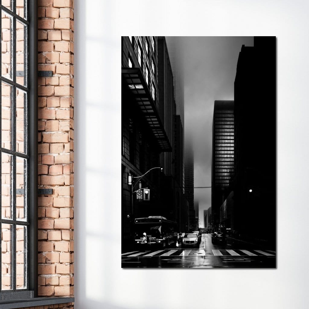 Tablou Canvas Premium, LuxCanva® O1063, Toronto in Liniste, Negru, Gri, Monocrom, Pieton, Trecere, Cladiri, Zare, Nocturn, Intuneric, Ceata, Fantoma, Ploaie, Umbra, Sinistru, Birou, Living, Dormitor