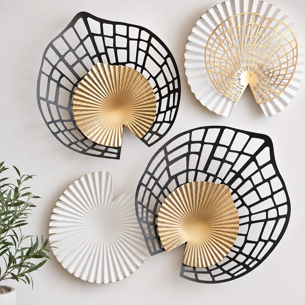 Decoratiune Metalica de Perete LuxCanva® Metal Shadows A2306, din Metal, Negru, Gold, Alb, Gri, Auriu, Dimensiune Mare 140 x 61 cm